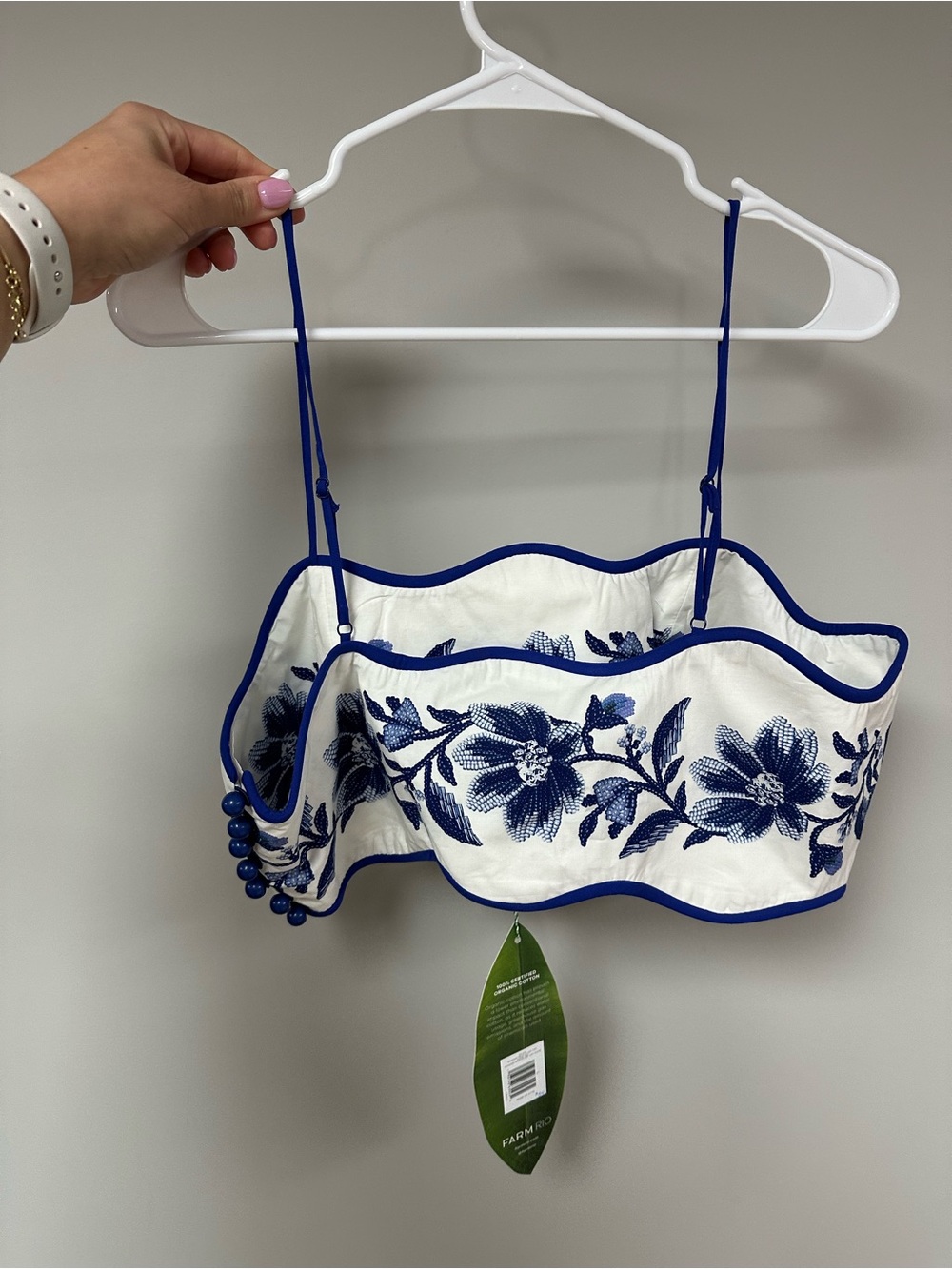 NWT FARM Rio White Crop Top with Blue Floral Scalloped ‘Summer Fruit’ print - Picture 5 of 5